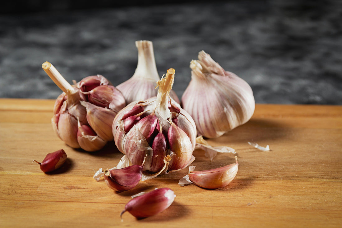 Ail écrasé : techniques, recettes et meilleurs outils