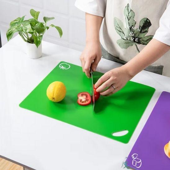 Planche-a-decouper-verte