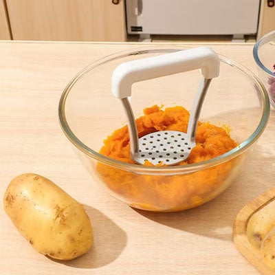 presse-puree-manuel-pour-carotte